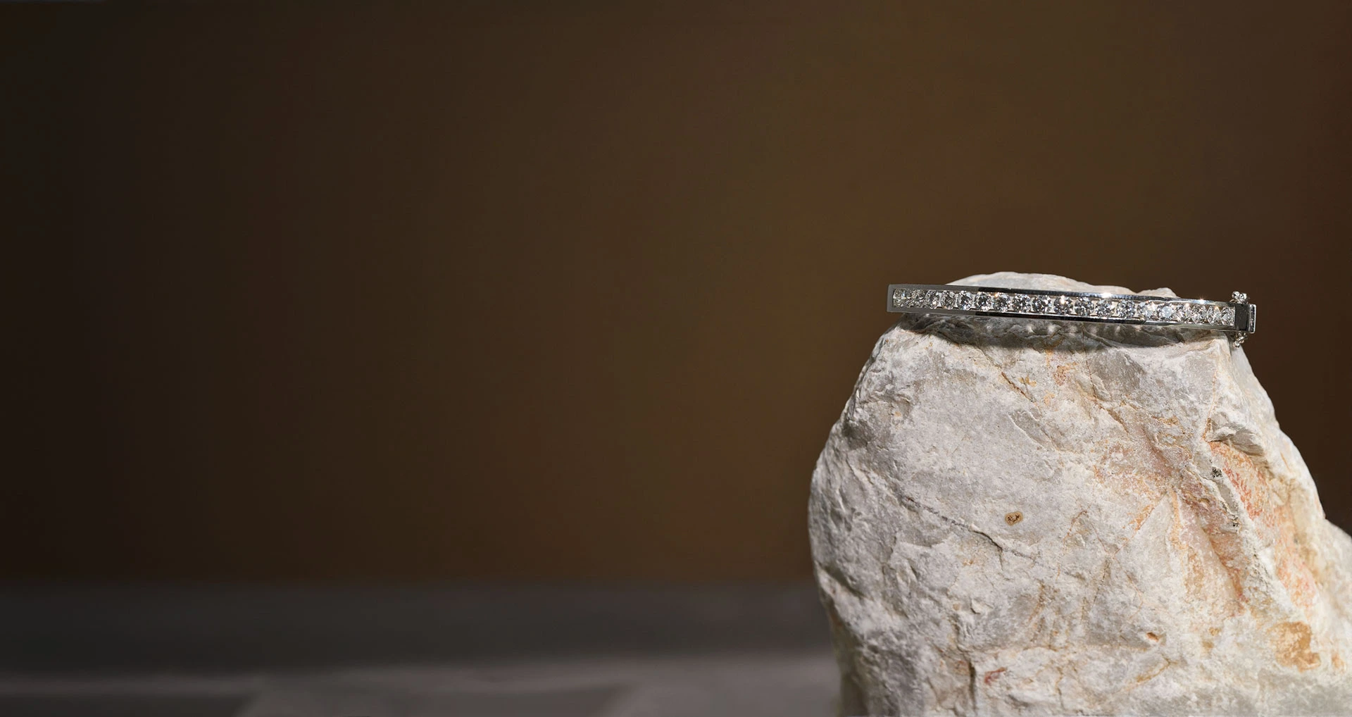 Monili fine jewellery composition