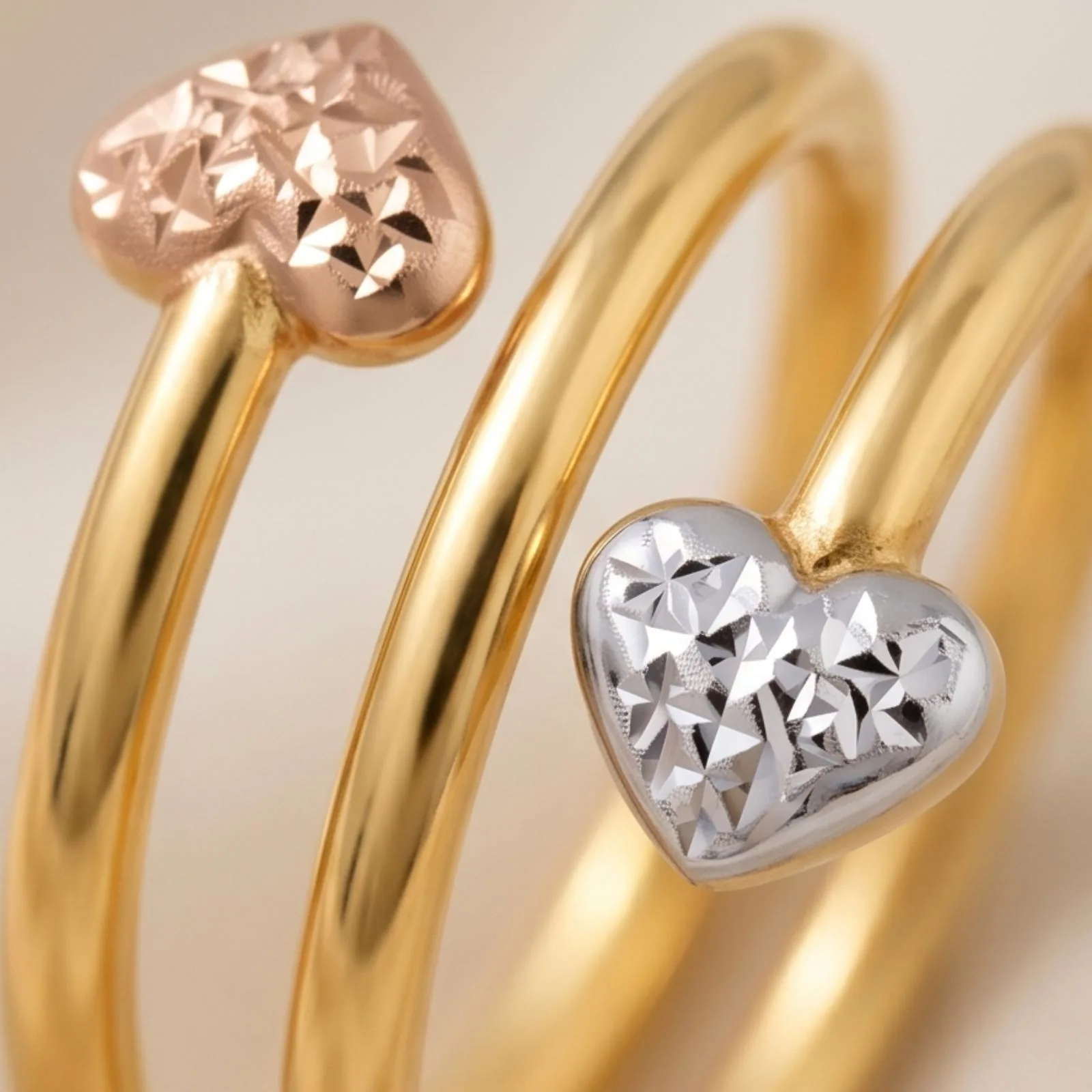 Rose-gold diamond pendant