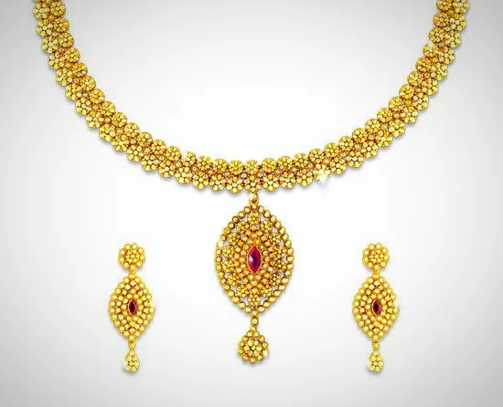 Bridal gold necklace set by Guru Jewellers