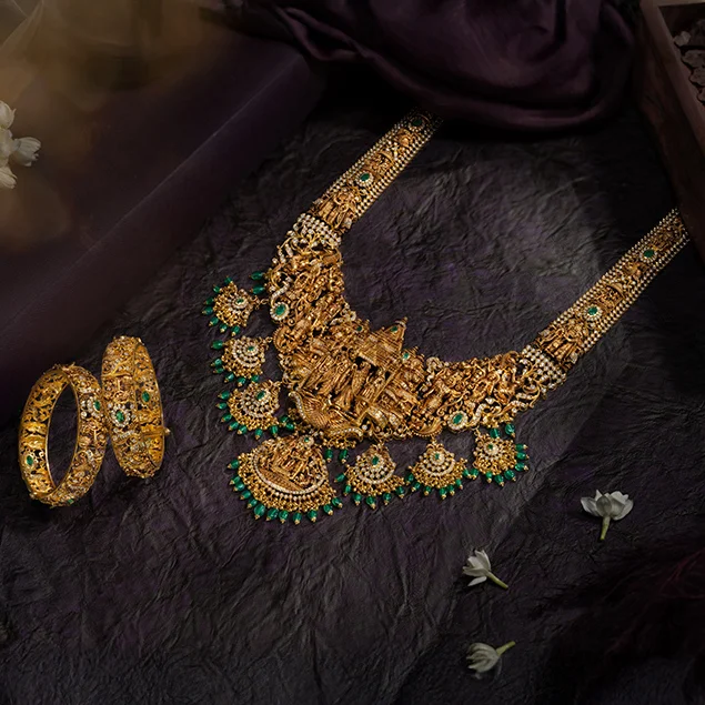 Gold jewellery collection