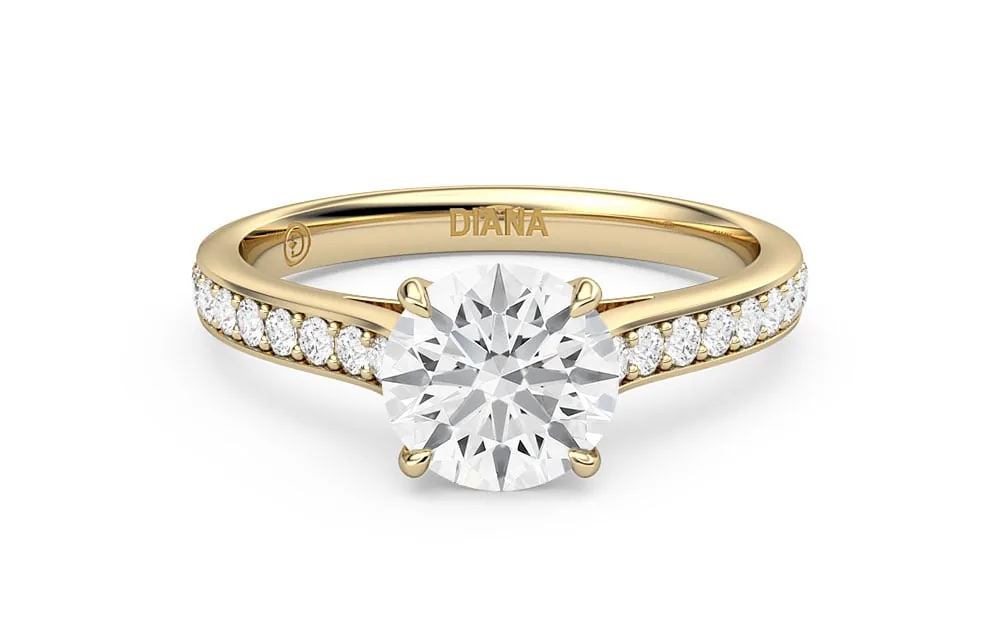 Yellow gold solitaire