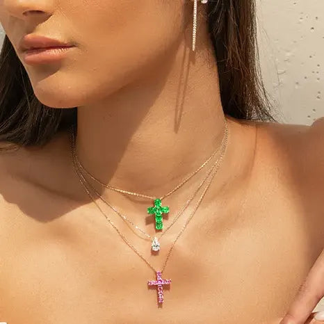 Diamond necklaces and pendants