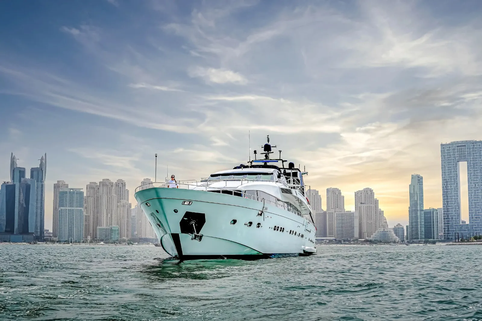 Sunset cruise aboard a Royal Star yacht
