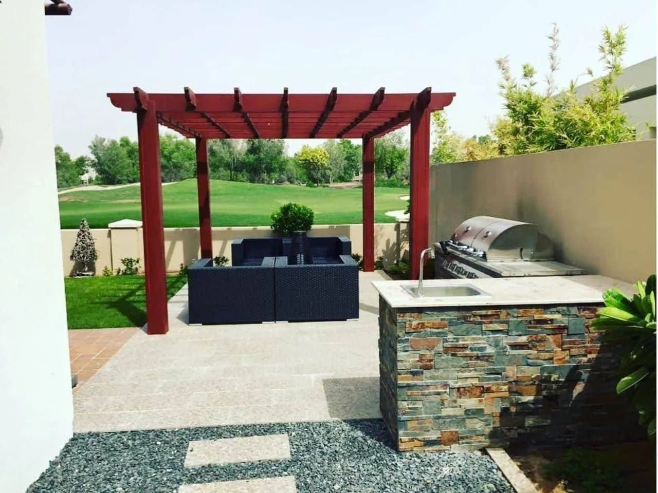 Aluminium pergola over outdoor seating