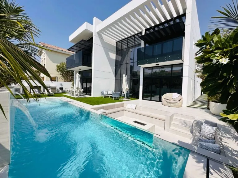 Pool build with pergola in Dubai