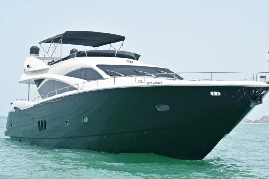 90ft Sunseeker yacht