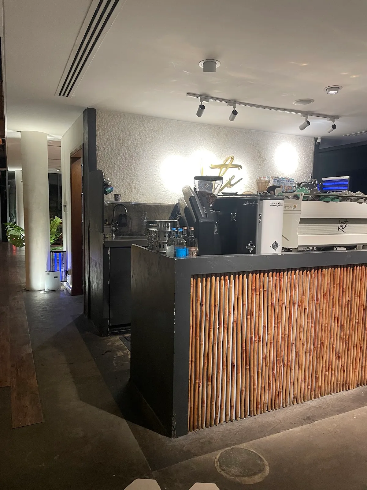 Bar