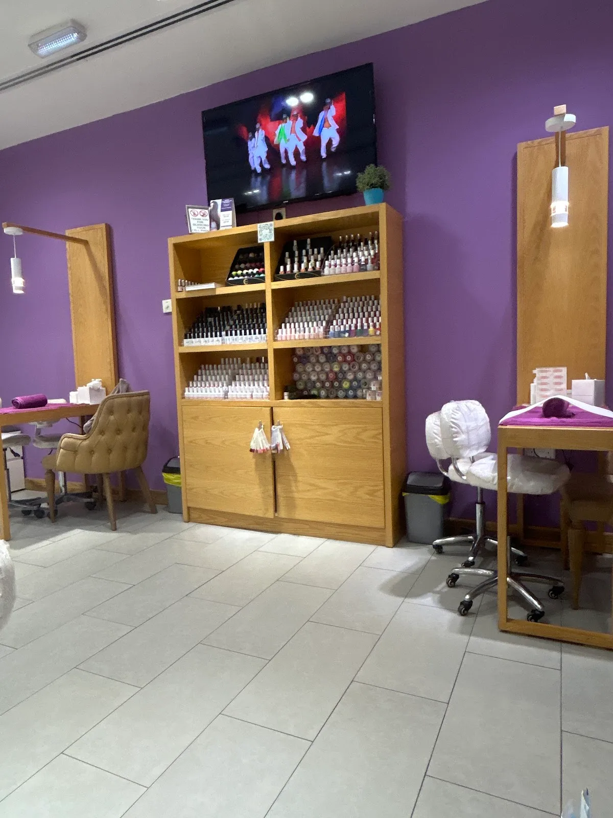 Nail polish colour display in the lounge