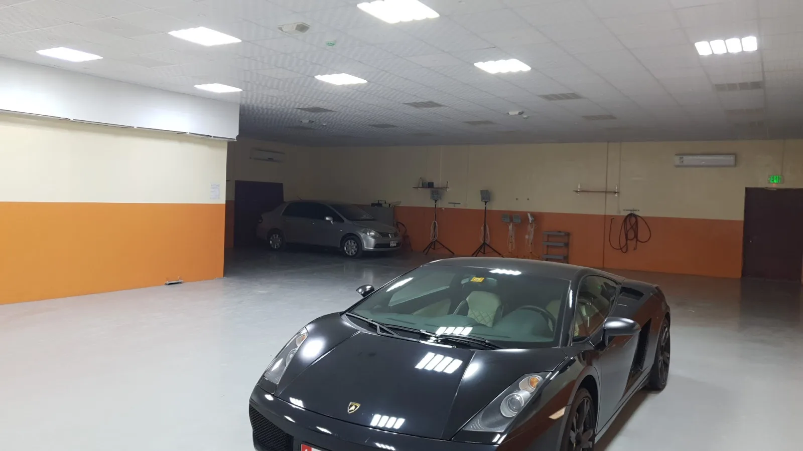 Sports car in the Royal Star indoor detailing hall