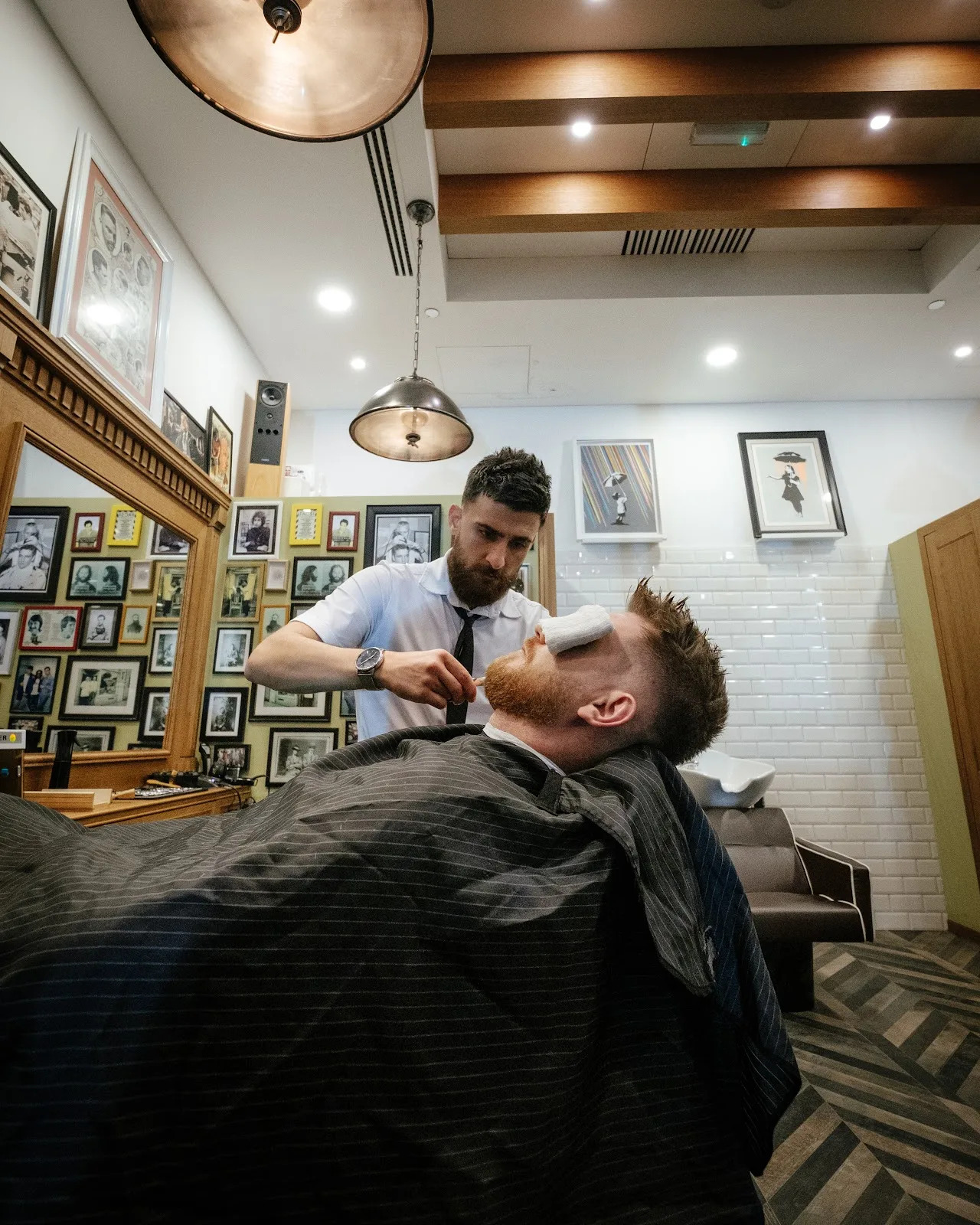 Beard trim under the pendant
