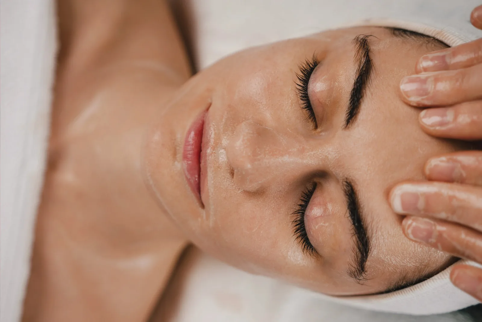 Facial massage — Incoco Style
