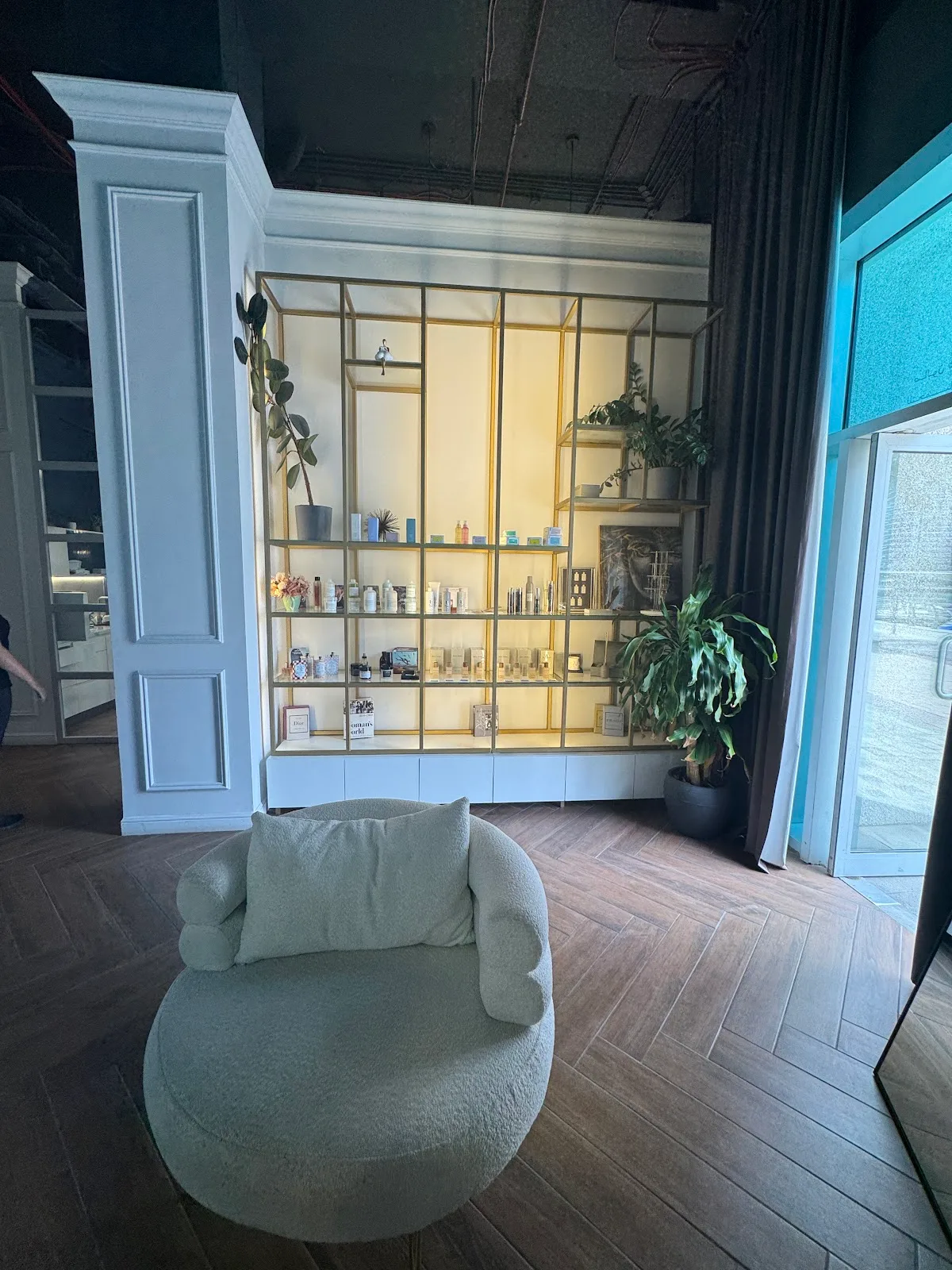 Gold retail display shelf