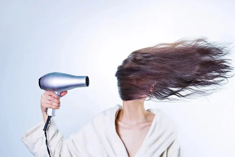 Voluminous blow-dry