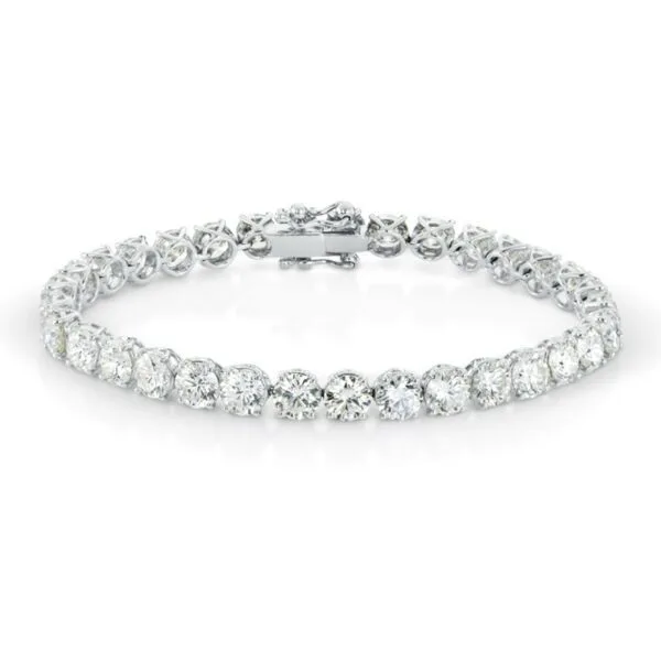 Diamond tennis bracelet in white gold