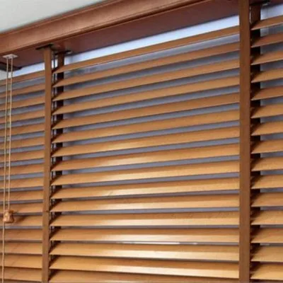 Warm wooden venetian blinds