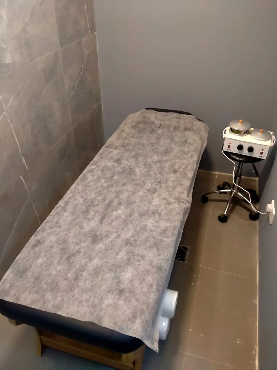 Facial and treatment room
