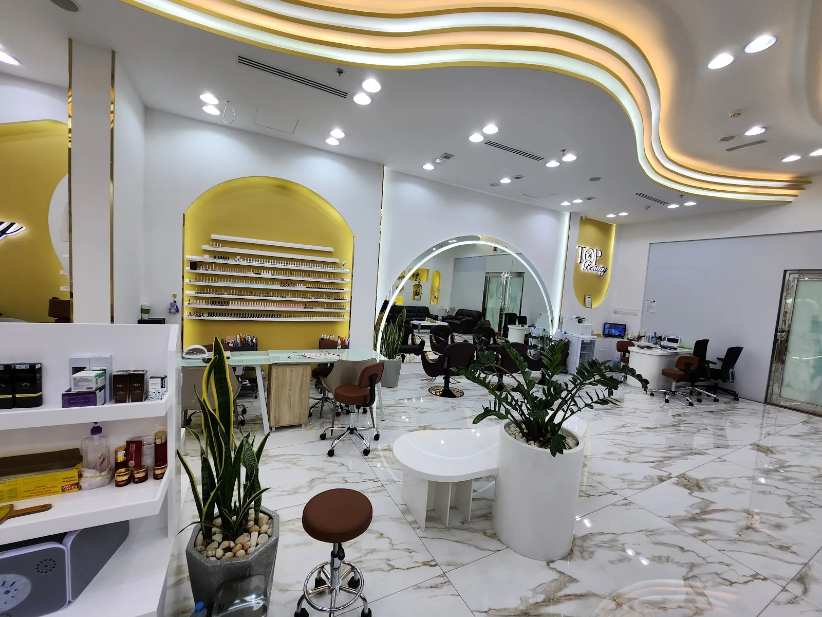 Gold nail wall