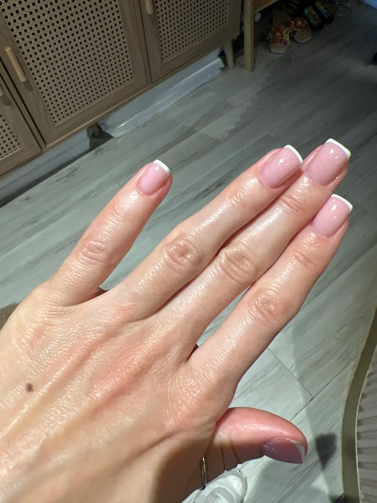Soft pink classic French manicure, short square nails