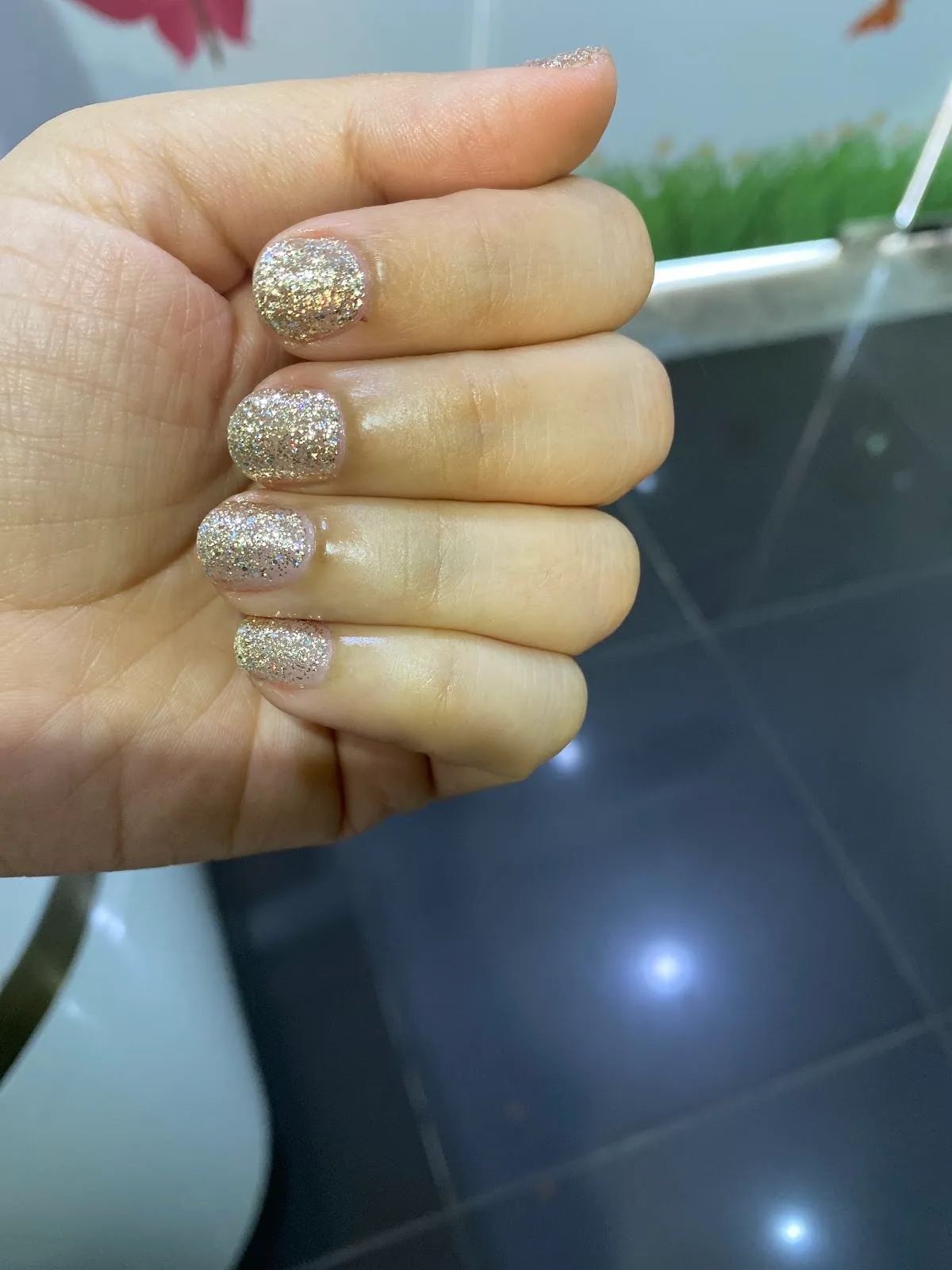 Champagne glitter gel manicure
