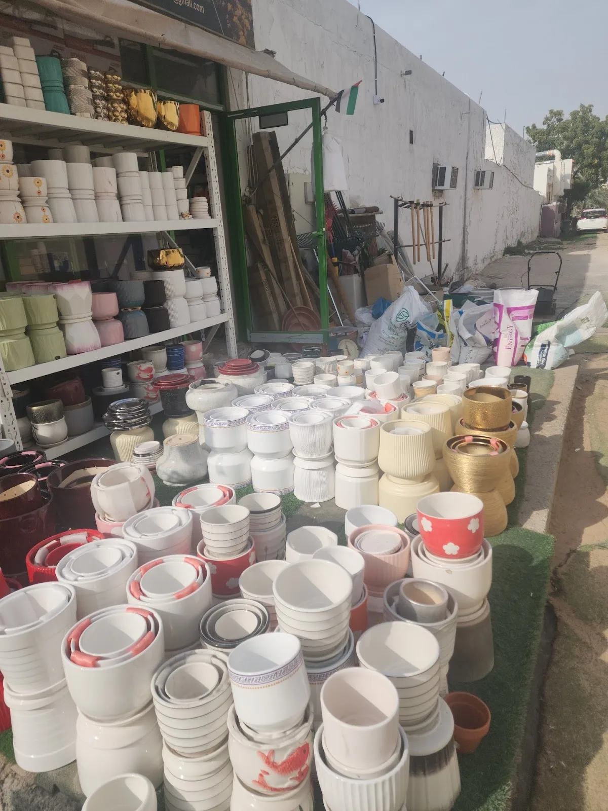 Ceramic and clay pots and planters