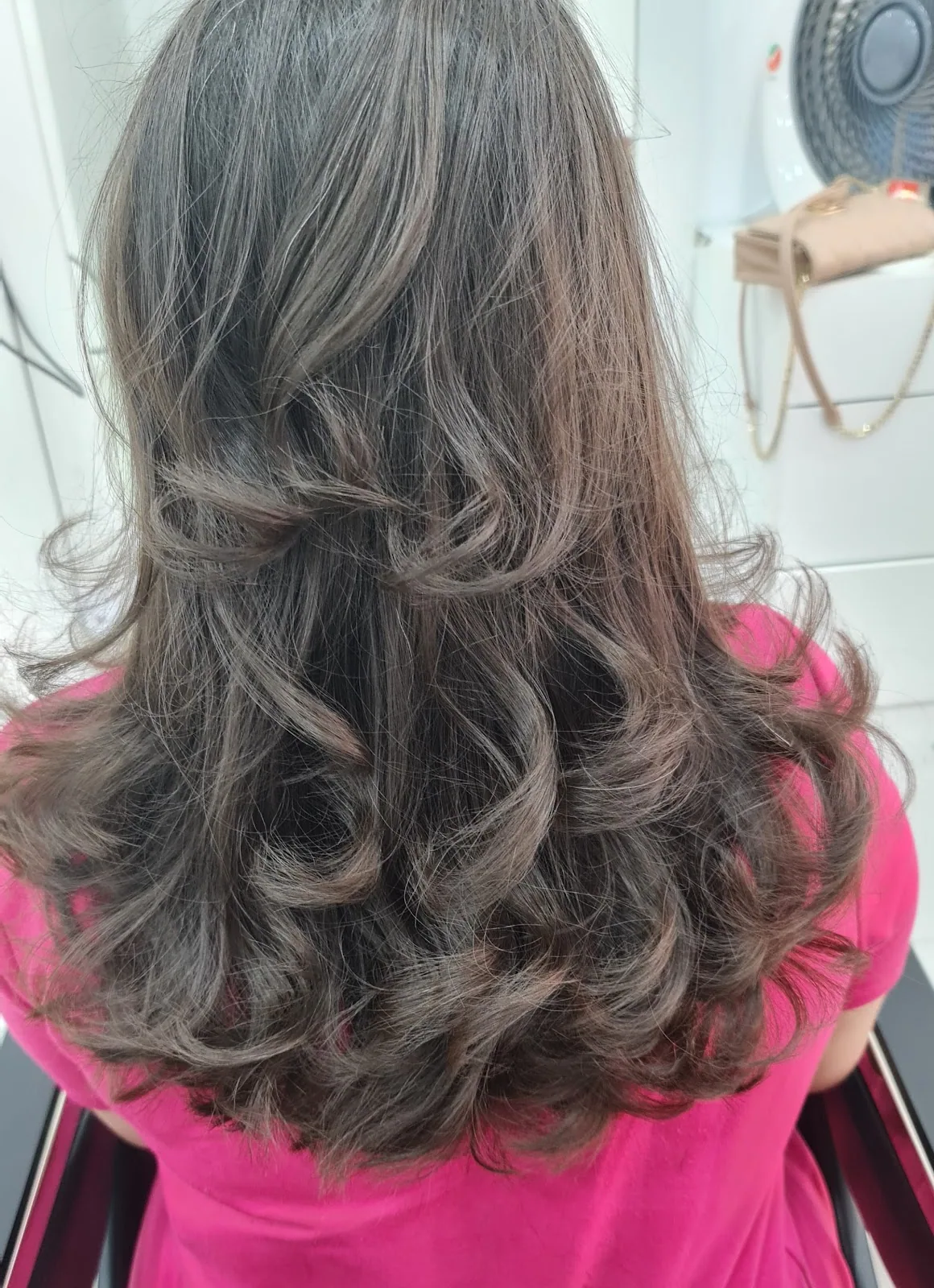 Bouncy blow-dry and curls styling