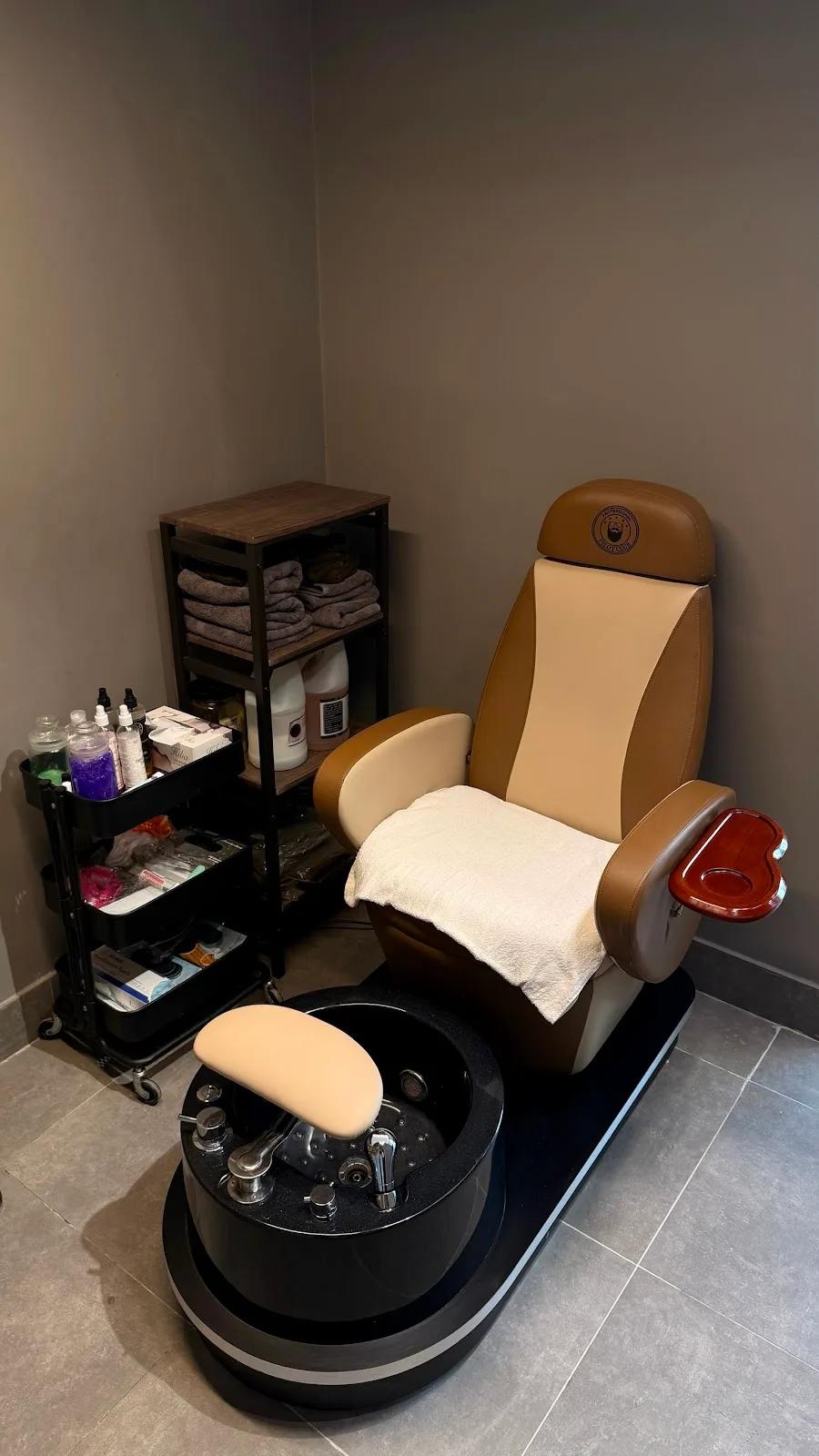Pedicure and manicure station in a private room at Hair Tag