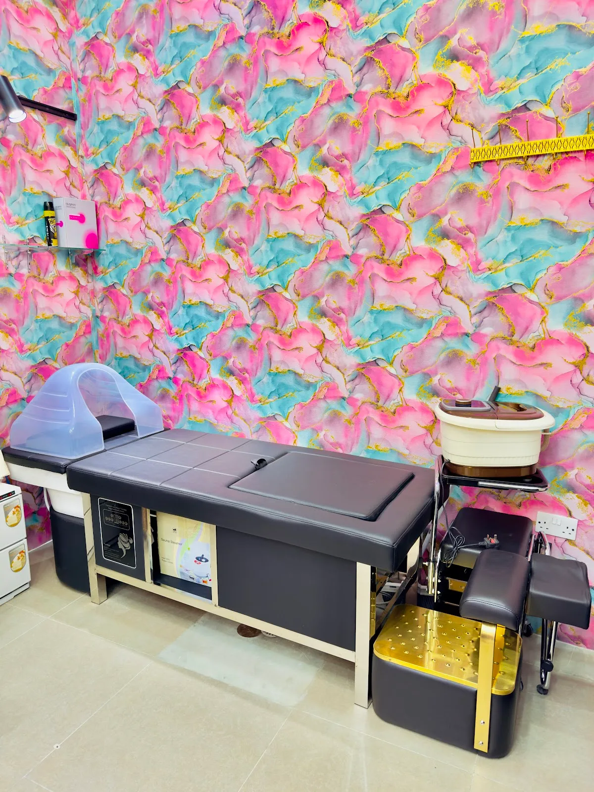 Treatment room at Yathreeb Al Makkah Ladies Salon