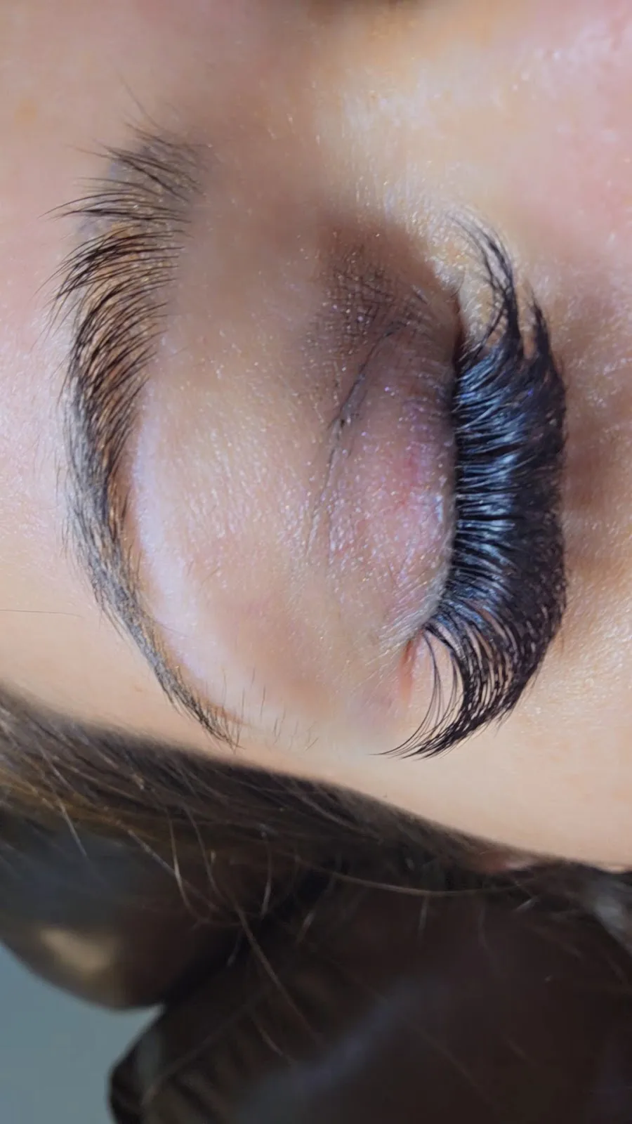 Side profile of dramatic volume lash extensions