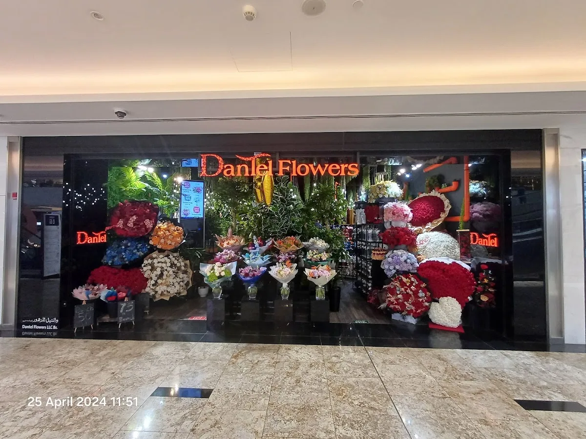 The Dantel Flowers storefront inside a Dubai mall