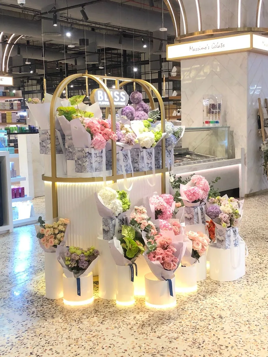 Pastel bouquets displayed at Dantel Flowers