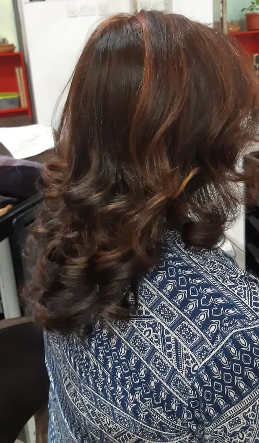 Soft waves with rich brown colour